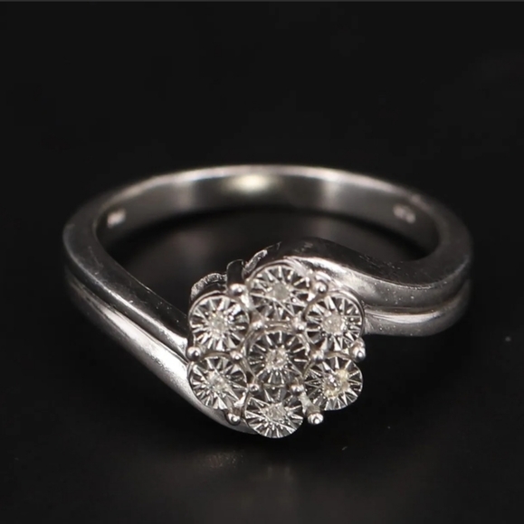 Diamond Flower Floral Engagement Ring-7.25 - Picture 2 of 4